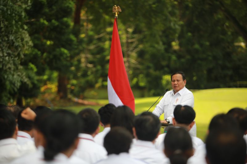 Presiden Prabowo Subianto Boyong Kabinet Merah Putih ke Akmil: Semangat Prajurit untuk Bangsa dan Negara