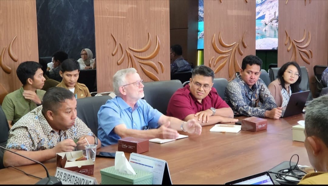 Bahas Pertanian Terintegrasi, Pjs Bupati Bandung Terima Kunjungan Bappenas dan World Bank