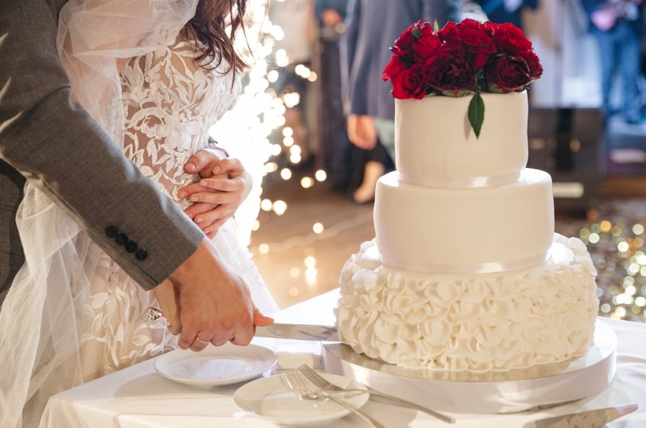 10 Ide Dekorasi Wedding Cake untuk Hari Bahagia Anda