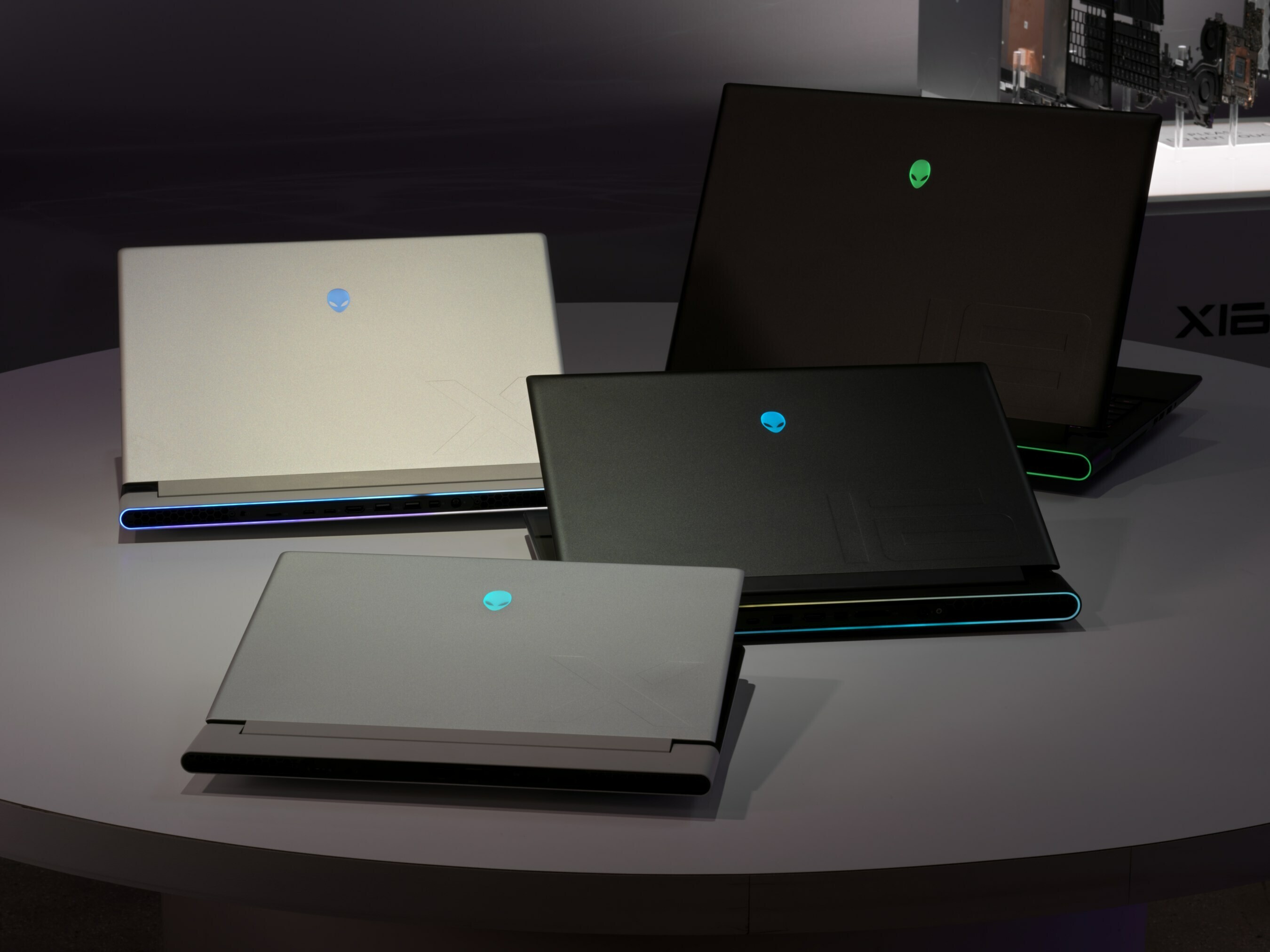Murah dan Paling Canggih di Dunia? Inilah 5 Laptop Gaming dengan Desain yang Unik dan Spek Bagaikan Dewa!!