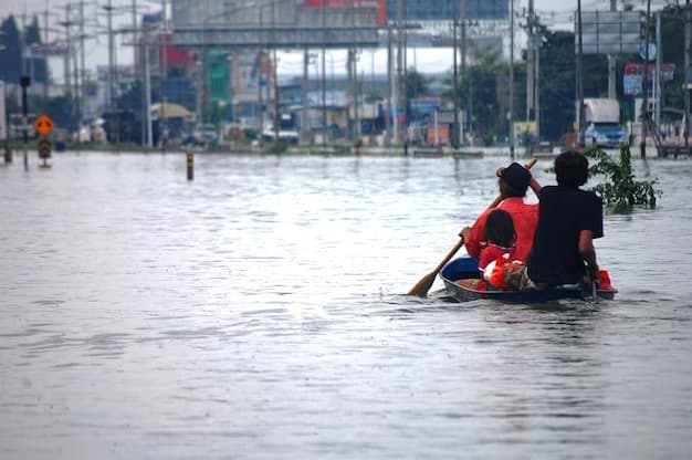 Gara-gara Banjir, Dinas Lingkungan Hidup Kab.Bandung Barat Ucapkan Prihatin dengan Keadaan Bandung Raya