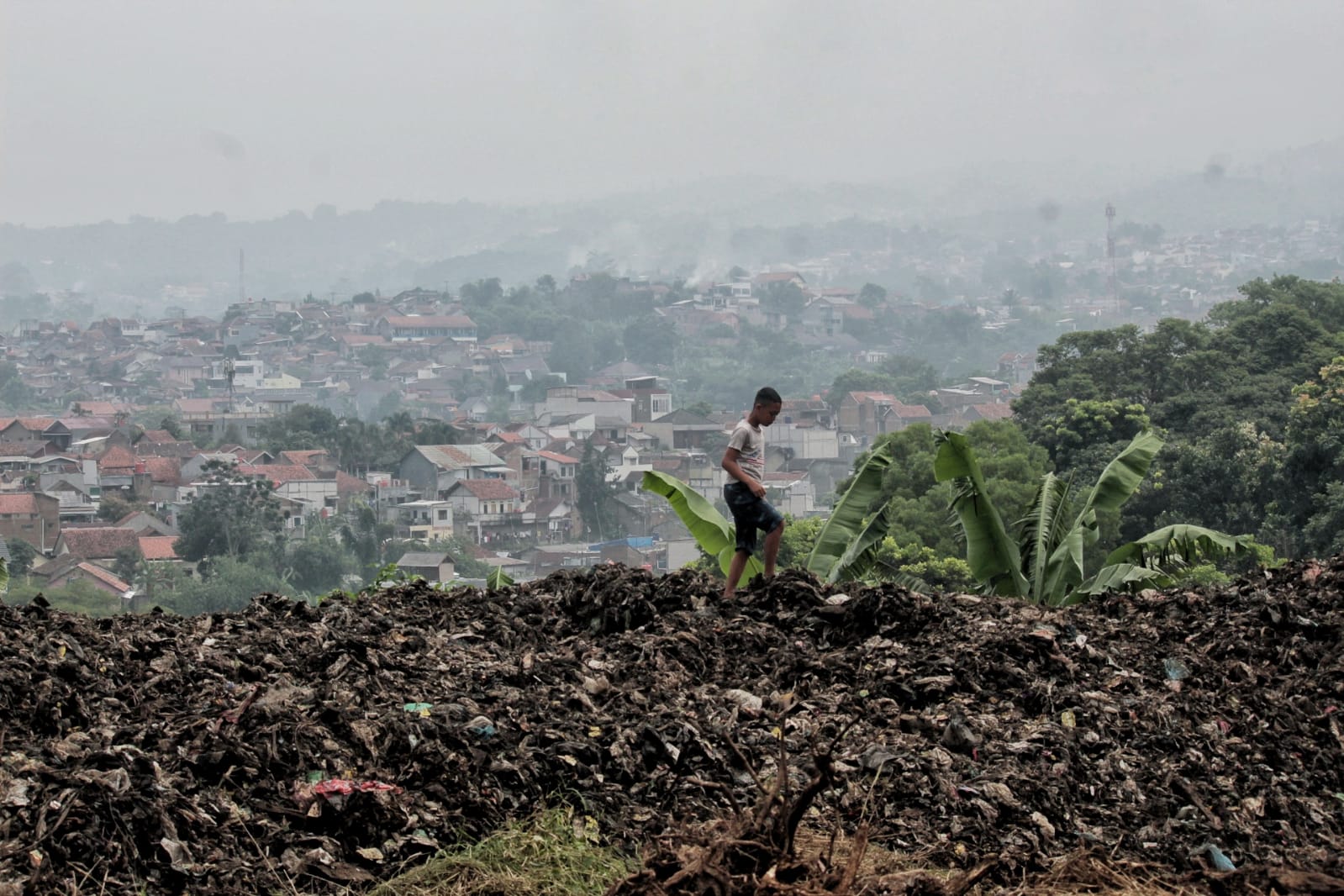 Sampah Menggunung, TPA Cicabe Jadi Opsi Permasalahan Sementara