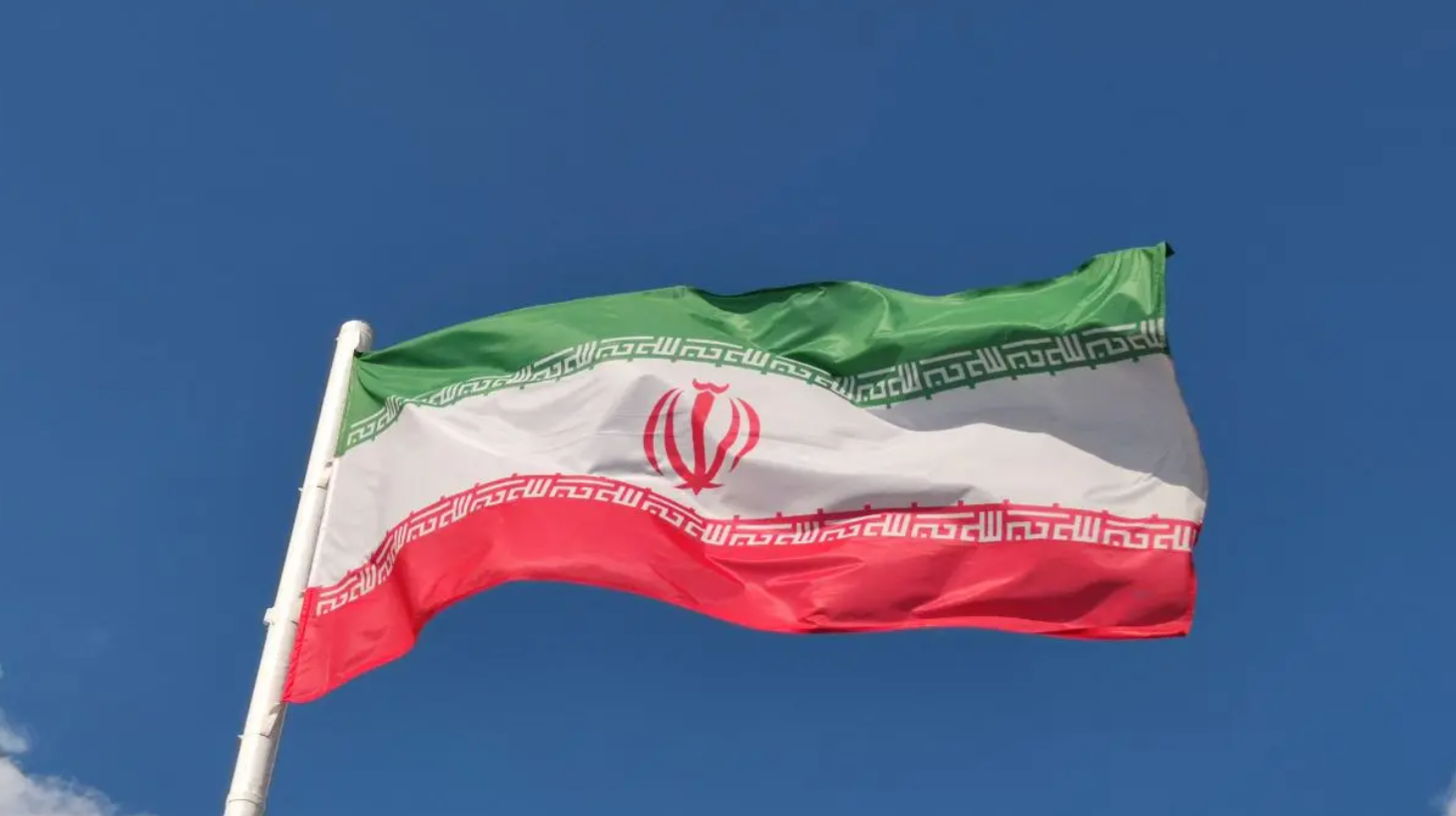 Iran Alihkan Rute Kapal di Selat Hormuz