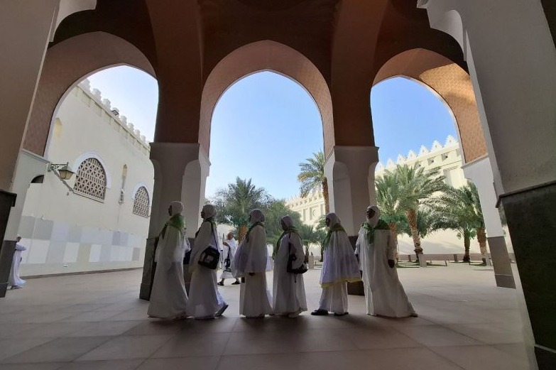 Jamaah Indonesia Memulai Perjalanan dari Madinah ke Makkah