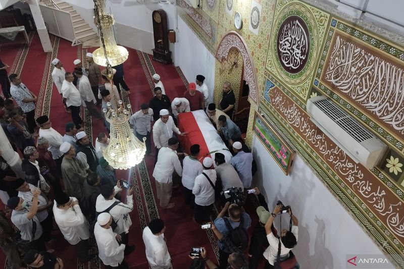 Jenazah Hamzah Haz Dishalatkan di Masjid Dekat Rumah Duka, Dihadiri Banyak Tokoh Penting