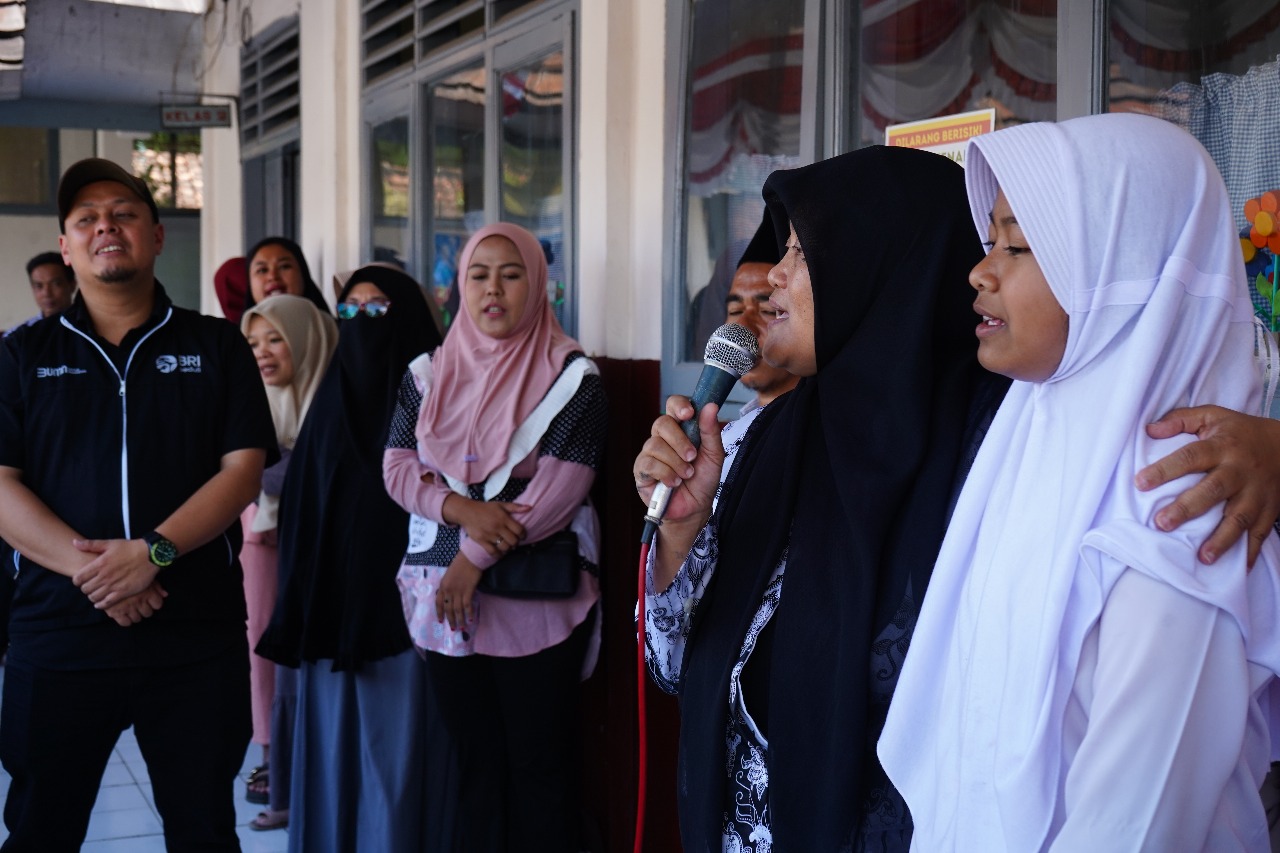 BRI Dukung Pendidikan Berkualitas, Salurkan Beasiswa untuk 40 Siswa di Region 9 Bandung