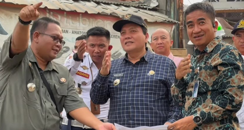 Pj Bupati Bogor Bachril Bakri Tinjau Proyek Fly Over Stasiun Tenjo