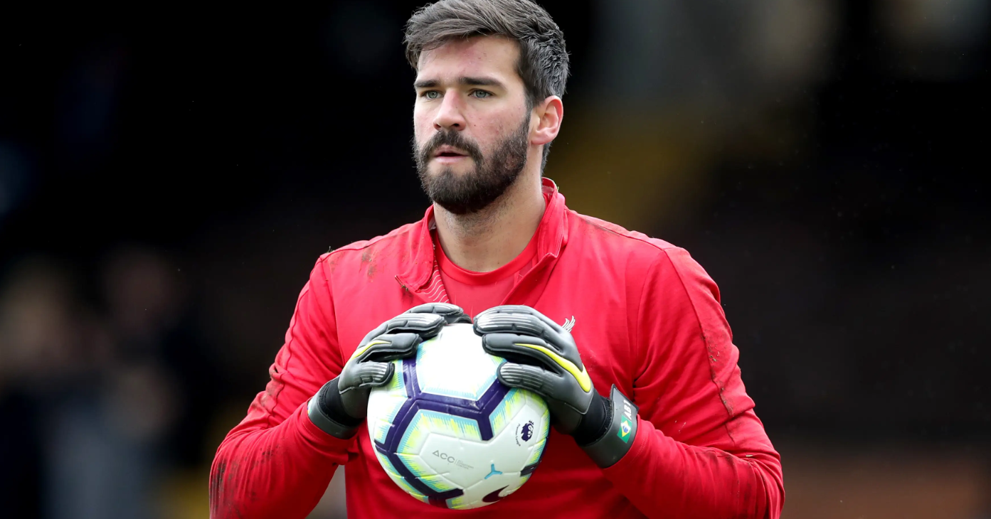 Alisson Becker Tinggalkan Timnas Brasil Lebih Cepat Karena Cedera Kepala