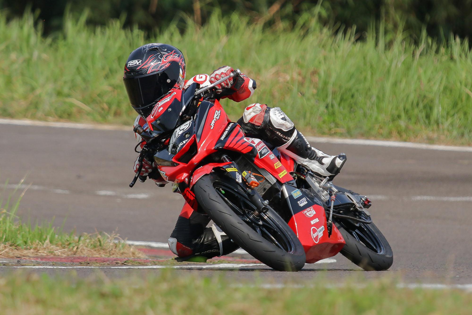 Honda Daya Jayadi Racing Team Tunjukkan Konsistensi di Putaran Kedua Kejurnas MotoPrix Subang