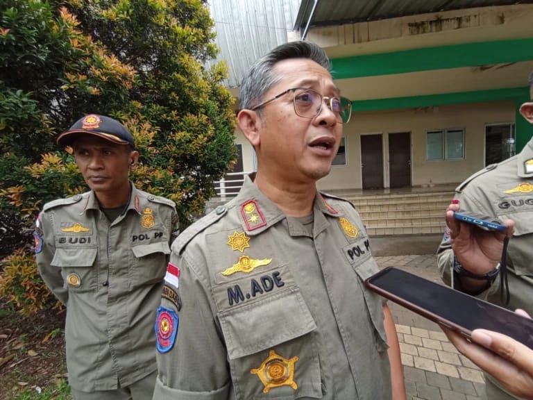 Bey Machmudin Resmi Tunjuk Kepala Satpol PP Jabar Ade Afriandi sebagai Plh Kepala Dinas Pendidikan Jawa Barat