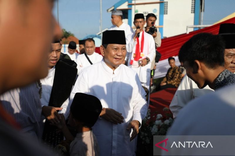 Menteri Pertahanan Prabowo Subianto Laksanakan Salat Idul Adha di Hambalang   