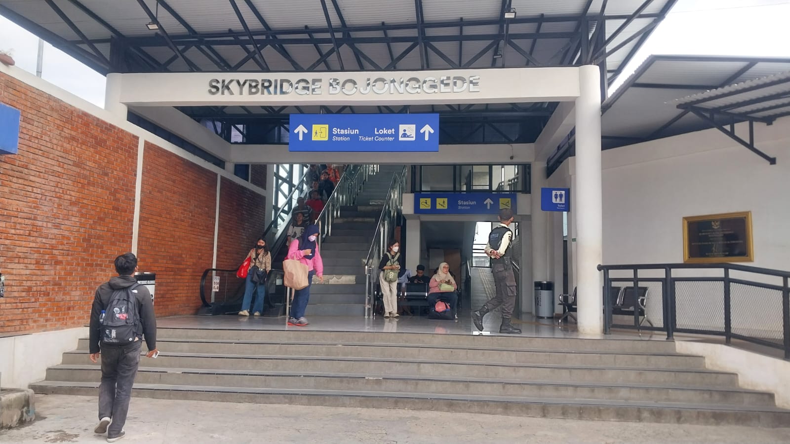 Warga Bogor yang Kerja di Jakarta Pulang Lebih Cepat: Feelnya...
