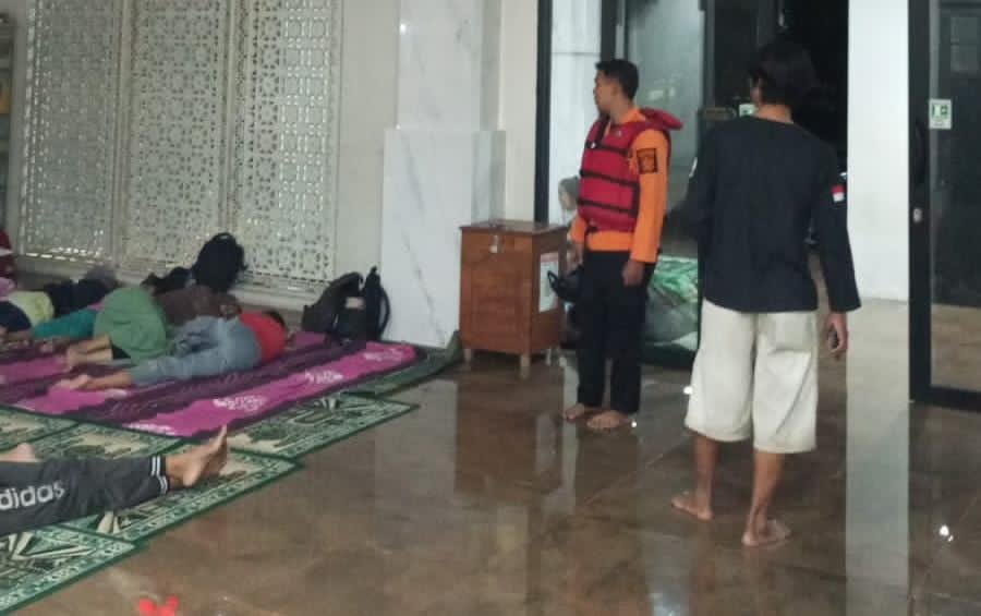 190 Rumah Terendam dan 588 Jiwa Terdampak Banjir dalam Semalam di Parungpanjang