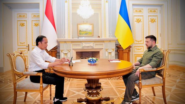 Jubir Kremlin Buka Suara Soal Pesan Zelenskyy yang Dititipkan pada Jokowi