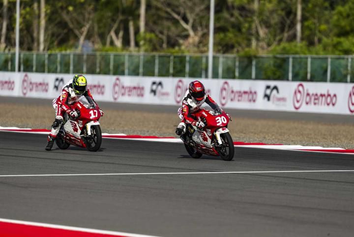 Melesat Kencang, Pebalap Binaan Astra Honda Nyaris Podium di IATC Mandalika