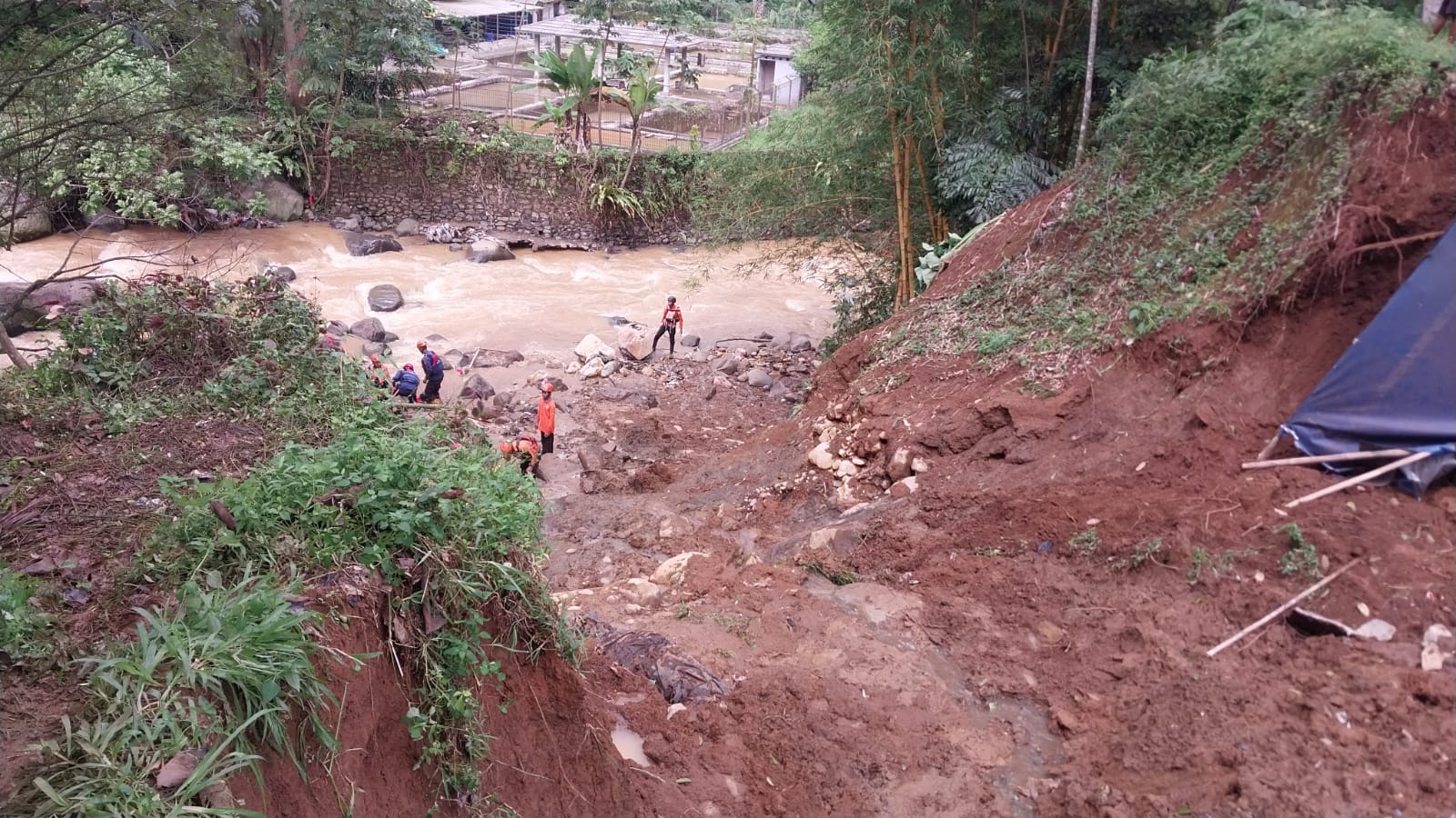 Pencarian Hari Kedua Orang Hilang Saat Mancing, Tim SAR Bagi Dua Tim