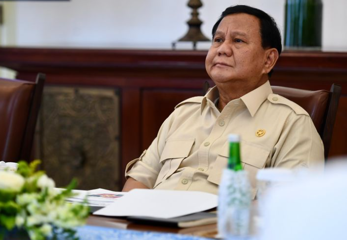 Di Balik Jadwal Padat, Prabowo Subianto Tetap Update Isu Dunia hingga Dini Hari