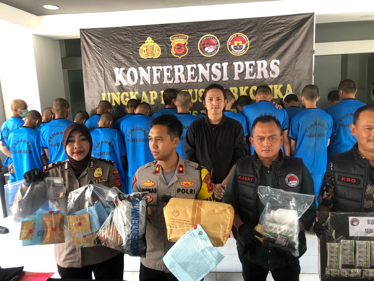 Polres Bogor Amankan 37 Tersangka Kasus Narkoba, Ratusan Gram Barang Bukti Disita