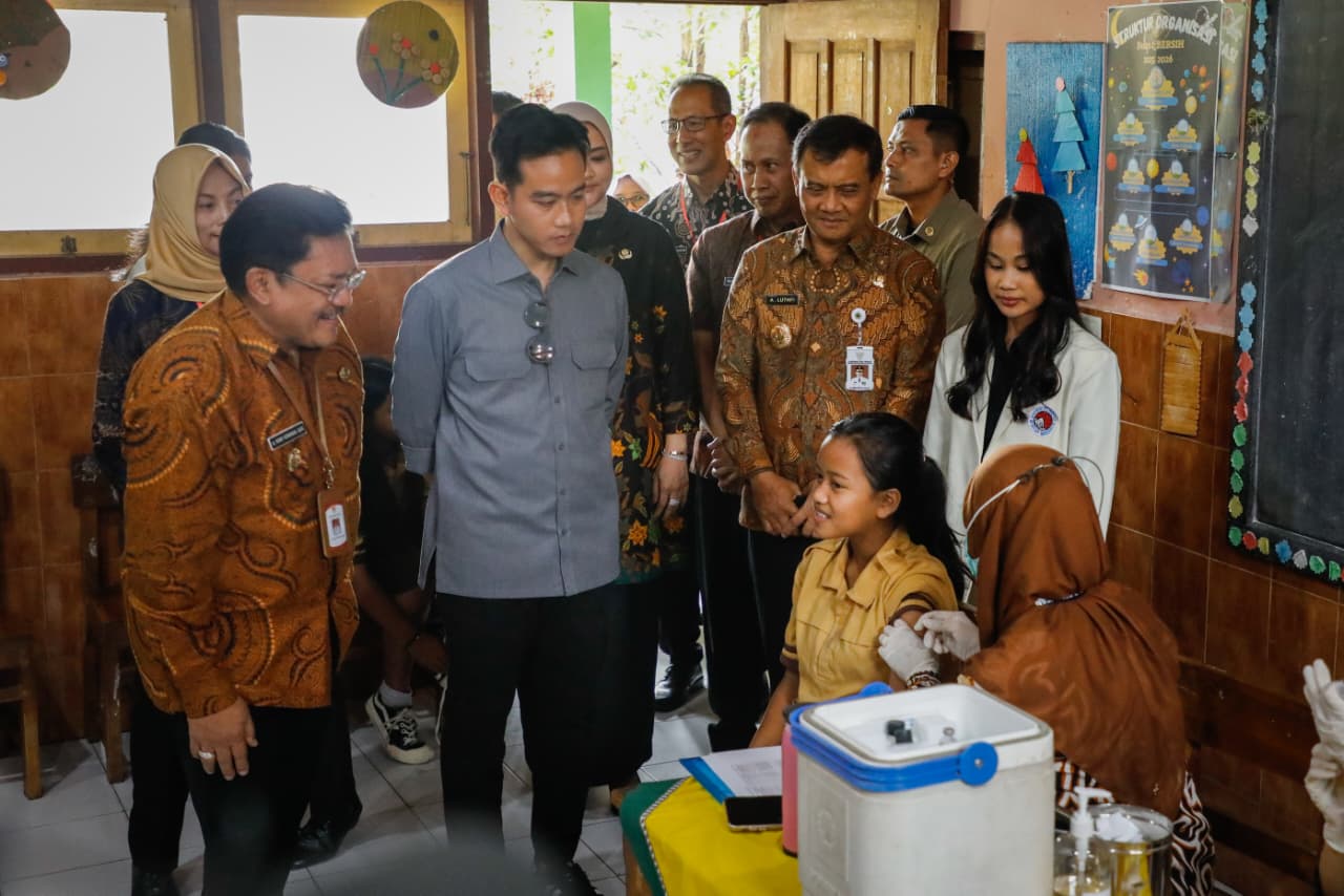 CKG dan Speling Terus Digencarkan, Gubernur Jateng Dampingi Wapres Tinjau Pelaksanaannya di Salatiga