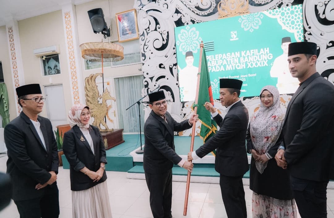 Lepas 157 Kafilah MTQH 39 Jabar, Bupati Kang DS Optimis Kabupaten Bandung Juara Umum