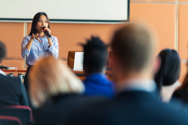 10 Tips Agar Lebih Lancar Public Speaking, Mahasiswa Perlu Tau! 