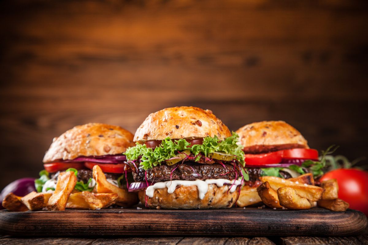  Mengapa Burger Tidak Sehat, Padahal Terbuat dari Roti, Daging, dan Sayuran? Ini Penjelasannya!