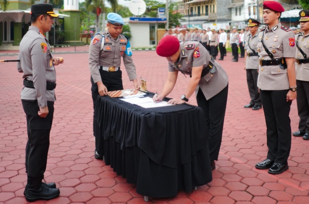 Polresta Bandung Gelar Sertijab, Sejumlah Pejabat Berganti Posisi