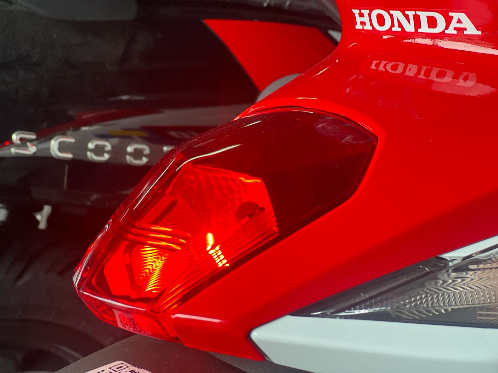 Lampu Rem Bukan Sekadar Aksesoris, Ini Peran Pentingnya di Jalan Raya