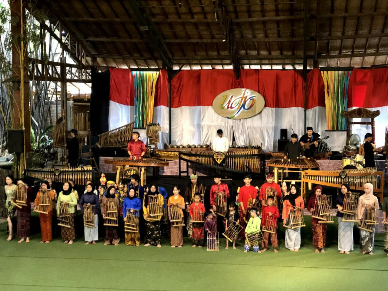 Keunikan Saung Angklung Udjo yang Menyatu dengan Kebudayaan Sunda, Destinasi Rekreasi dan Edukasi!