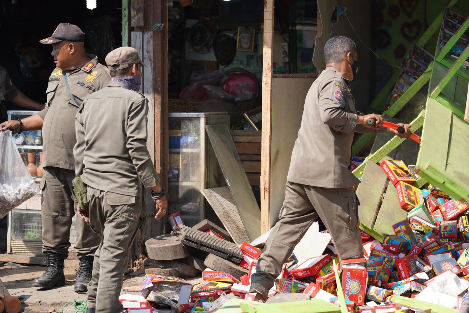 April hingga September, Satpol PP Kabupaten Bogor Tertibkan 1.736 unit PKL