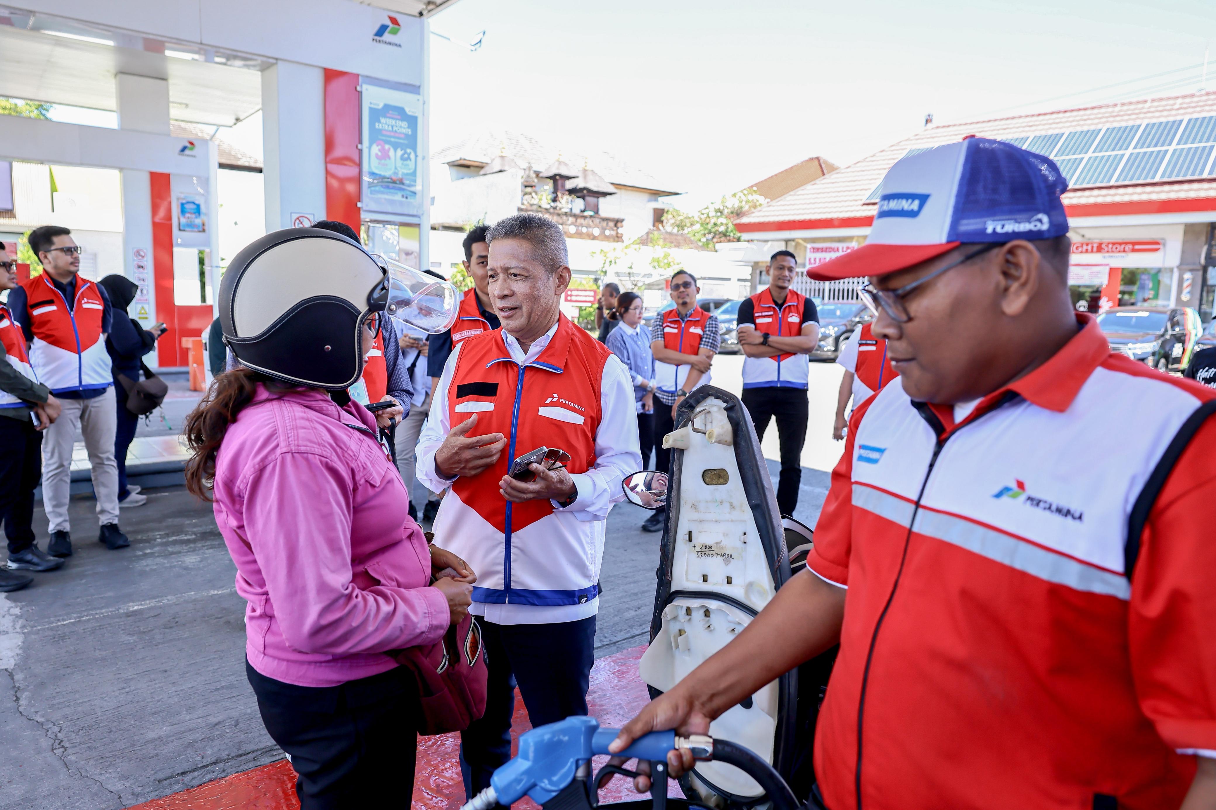 Pastikan Pelayanan Optimal, Dewan Komisaris Pertamina Kunjungi Sejumlah SPBU di Bali