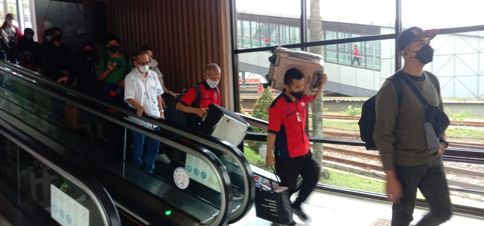 104 Ribu Pengguna Kereta Berangkat dari Bandung