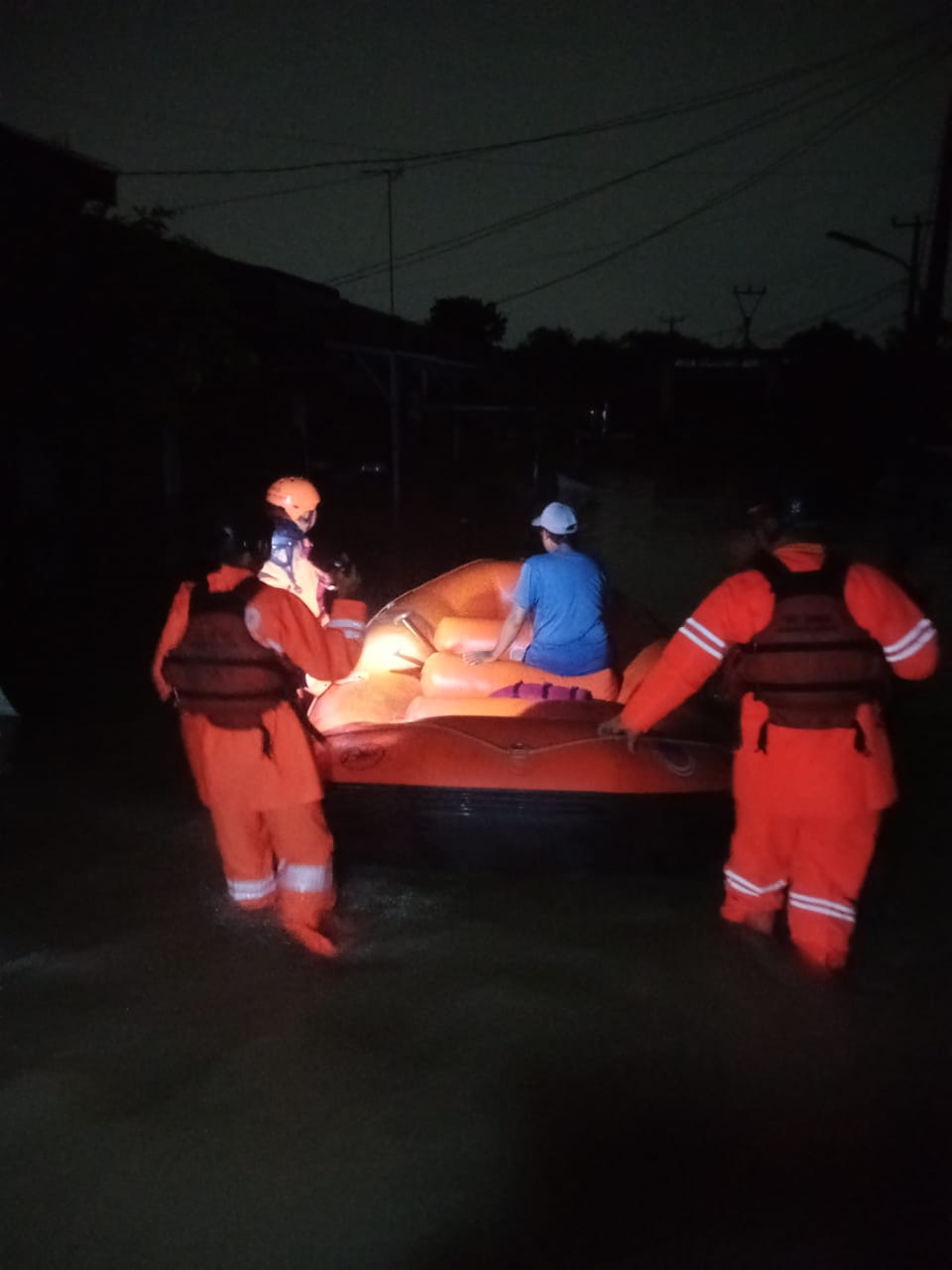 Banjir dengan Tinggi Air Sekitar 120 Cm di Klapanunggal Bogor, 715 Jiwa Terdampak