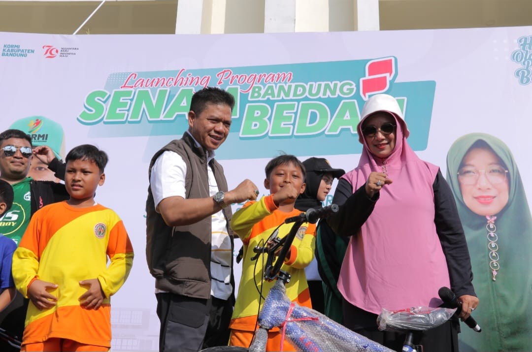 Bupati dan Ketua KORMI Launching Senam Bandung Bedas: Digelar Seminggu Sekali