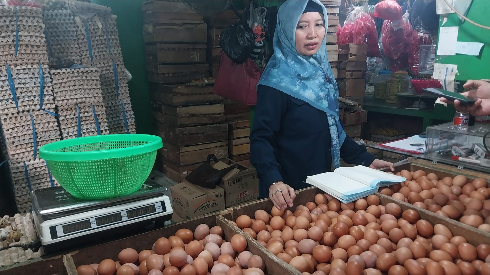 Harga Telur di Pasar Cibinong Masih Stabil, Wilayah Lain Sentuh Rp 100 Ribu per Kilogram