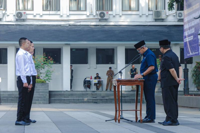 Ratusan Pegawai Pemerintah Formasi 2024 Dilantik oleh Wali Kota Bandung