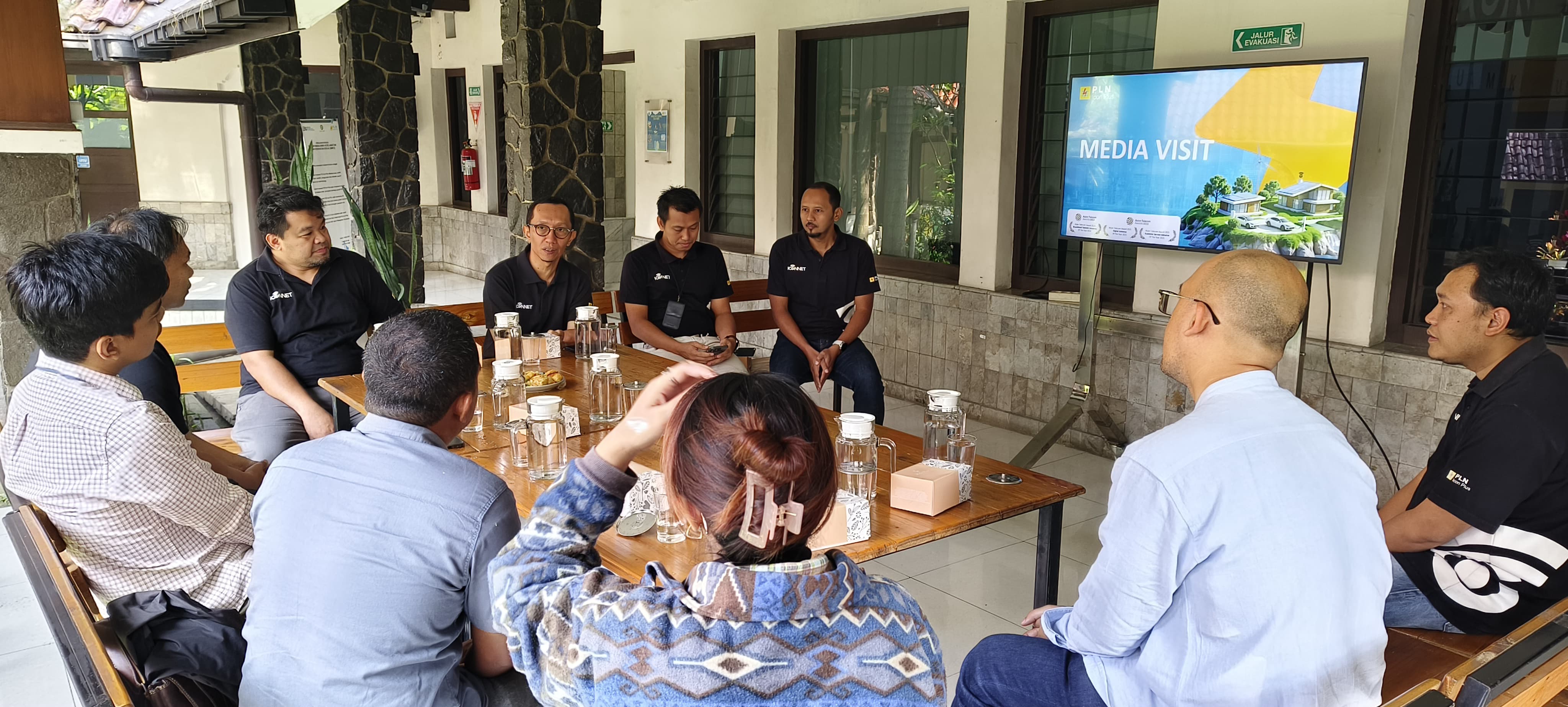PLN Icon Plus SBU Regional Jawa Barat Ajak Media Dukung Energi Ramah Lingkungan Lewat Kunjungan Media