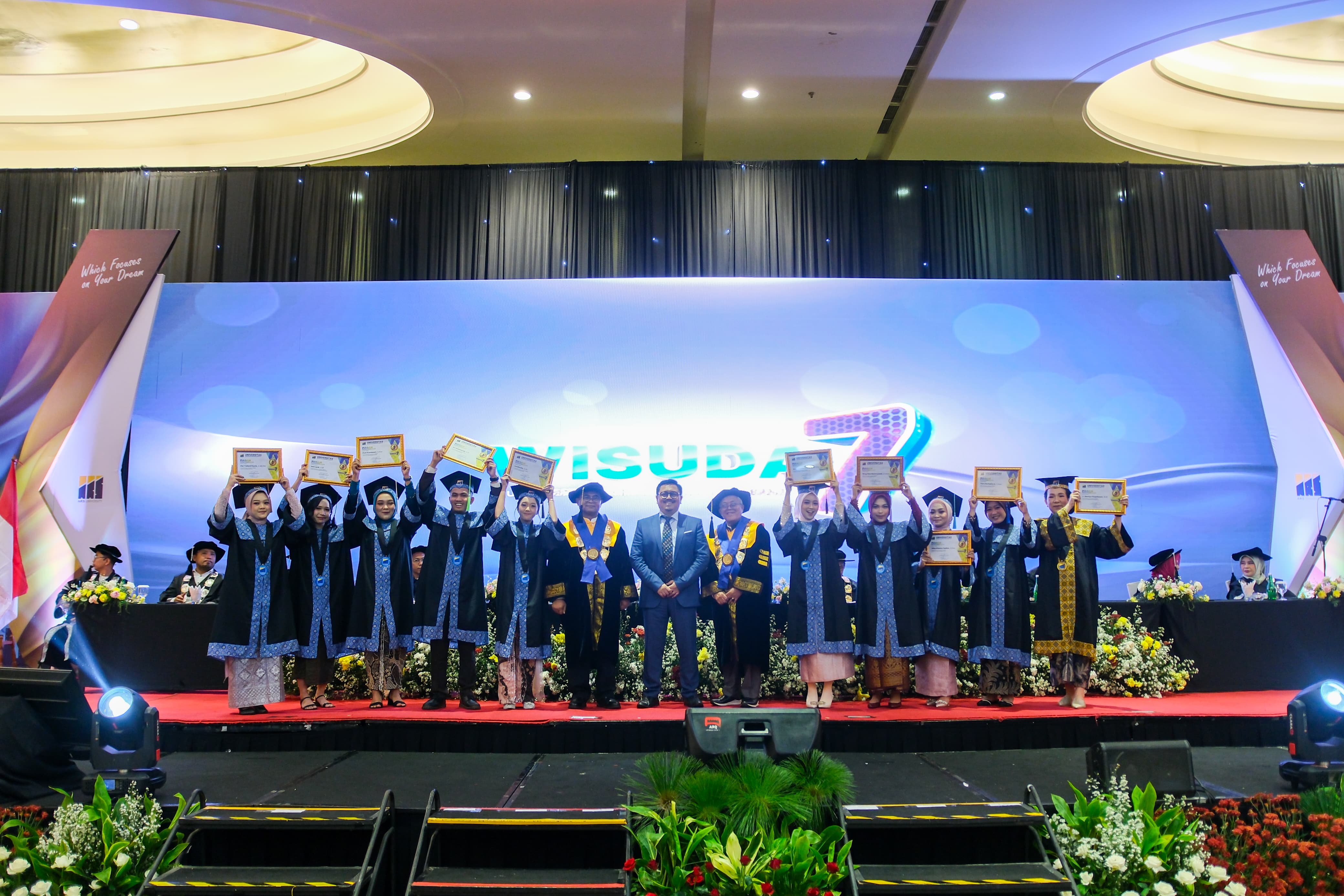 ARS University Mewisuda 792 Wisudawan/i pada Wisuda ke-7, Bertabur Prestasi Mahasiswa