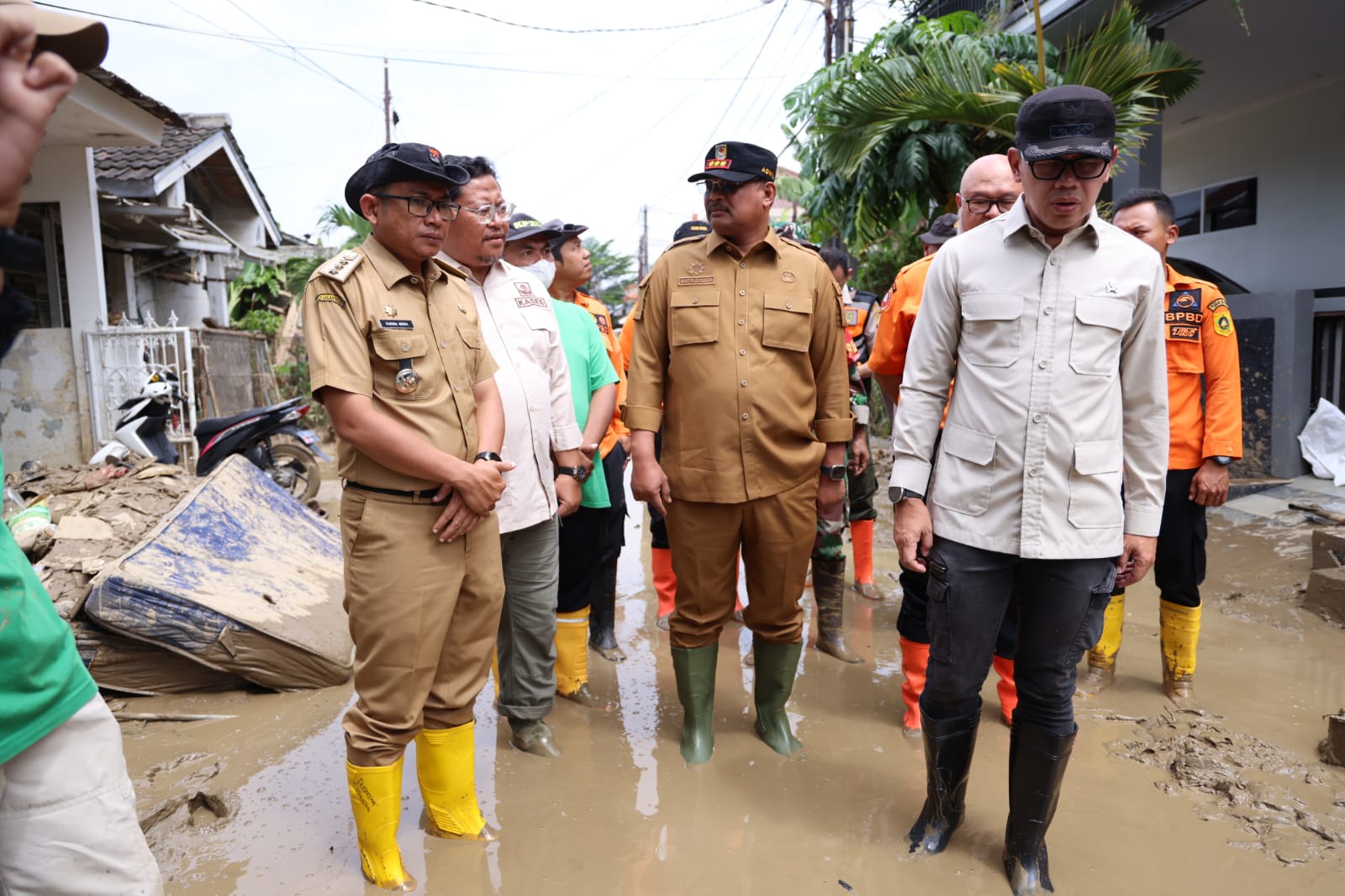 Wamendagri Bima Arya Sebut Mitigasi Bencana Warga Bojongkulur Patut Jadi Percontohan