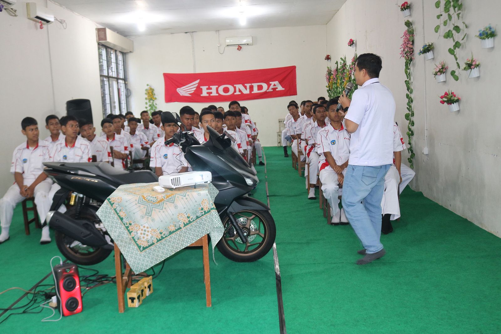 Astra Honda Berbagi Ilmu bersama SMK Master Indonesia Bogor