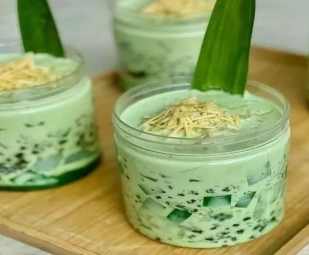 Nikmati Kesegaran Buko Pandan di Tengah Panasnya Cuaca Saat Ini, Begini Resep dan Cara Buatnya