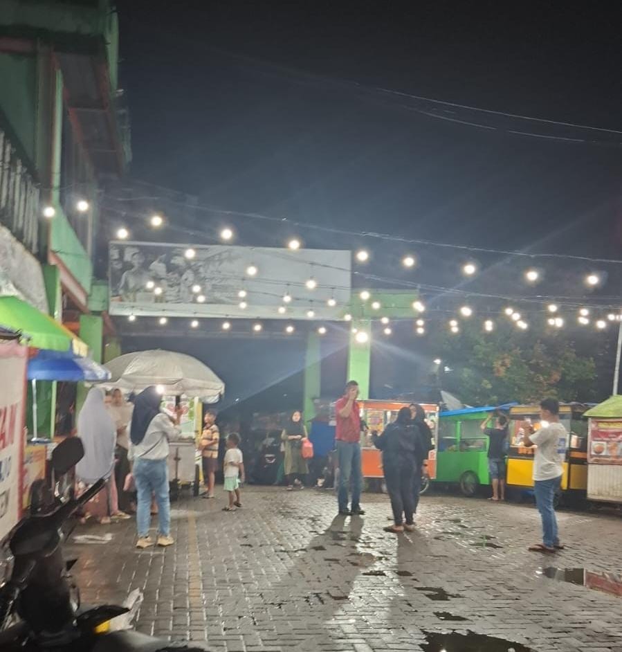 Pelataran Malam hingga Live Music Jadi Gaya Baru PKL Pasar Ciluar: You Can't Miss It!