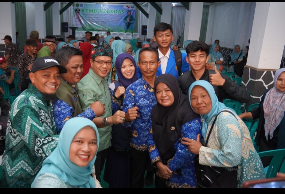 Respon Cepat Keinginan Warga Soal SMA/SMKN, Bupati Bandung Minta Ketua BPD dan Kades Mekarwangi Gelar Musdes