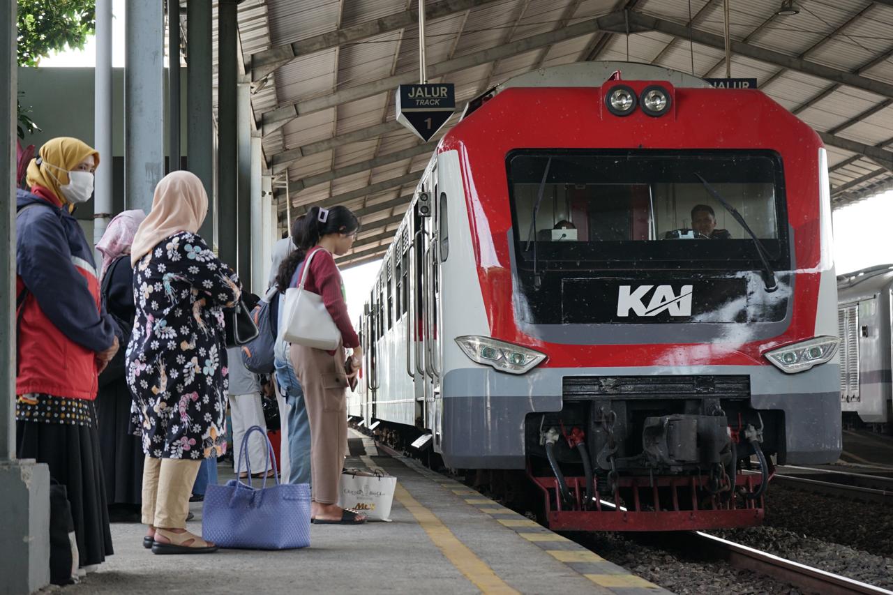 Jumlah Penumpang KA YIA PSO Tembus 550 Ribu per April 2025 berkat Layanan Subsidi Kereta Api