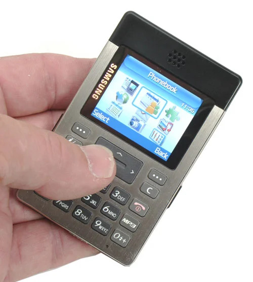 Samsung P300: HP dengan Desain Unik dan Menarik yang Tetap Menginspirasi, Mirip Kalkulator!