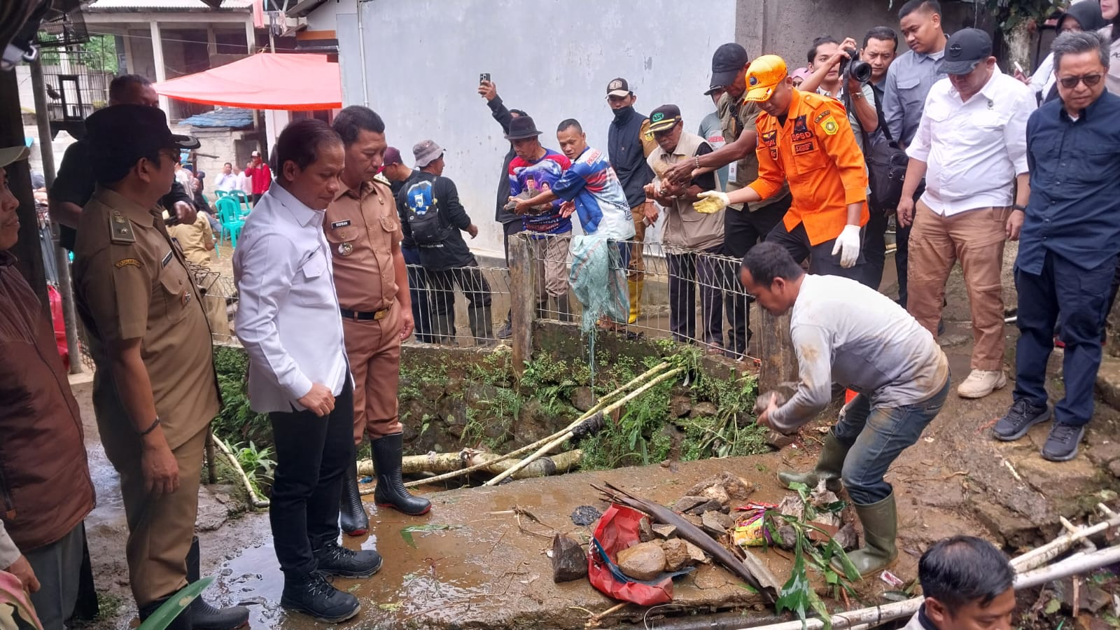 Menteri Lingkungan Hidup Titip Pesan ke Bupati Bogor Rudy Susmanto Soal Kajian Lingkungan Hidup