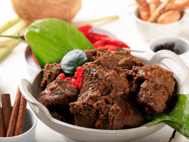 7 Makanan Khas Indonesia yang Mendunia, Ada Rendang Hingga Bakso