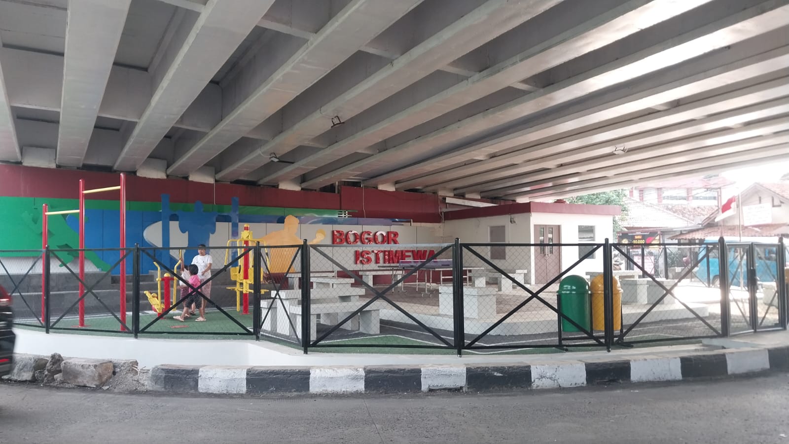 Kolong Fly Over Cibinong Transformasi Jadi Open Space Komunitas Cibinong