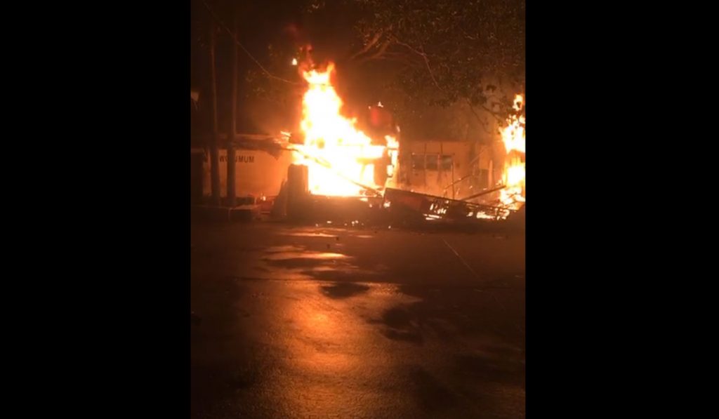 Belasan Kios di Pasar Jambu Dua Bogor Terbakar, Api Berasal dari Kios Kopi