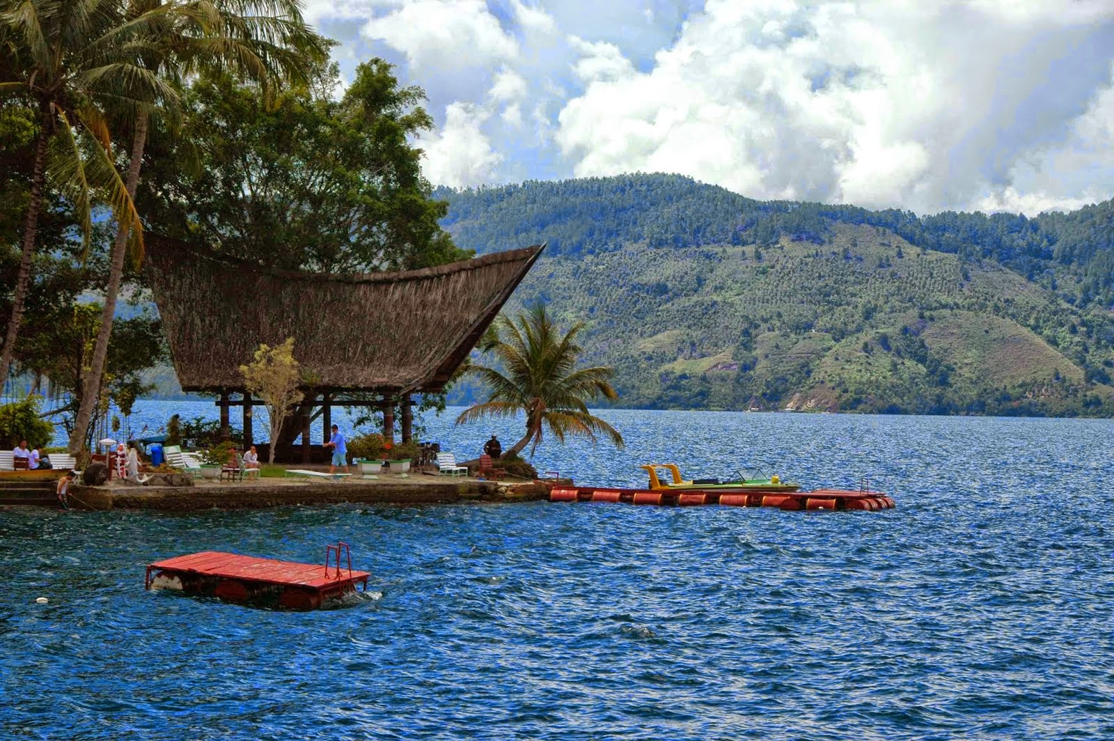 Berkunjung ke Destinasi Wisata Danau Toba, Rasakan Keajaiban Alam di Tanah Batak!